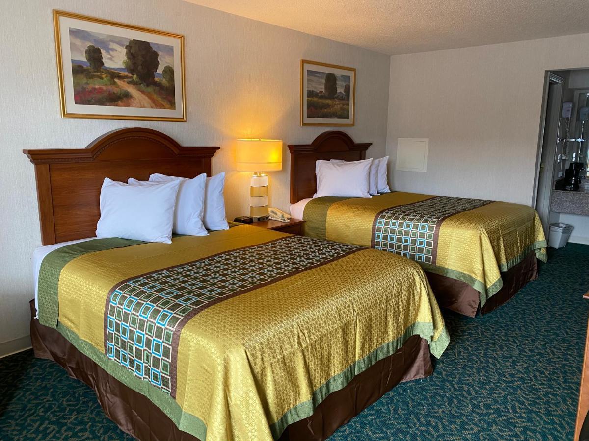 Harrisonville Inn & Suites Exteriör bild