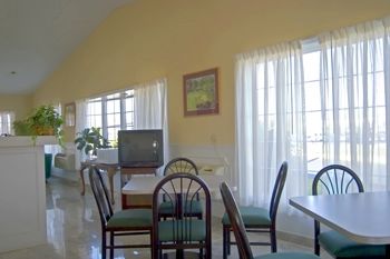 Harrisonville Inn & Suites Inreriör bild
