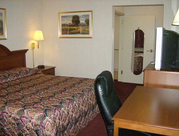 Harrisonville Inn & Suites Exteriör bild